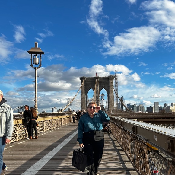 Meet your Posher, Beyra - Picture 2 of 4